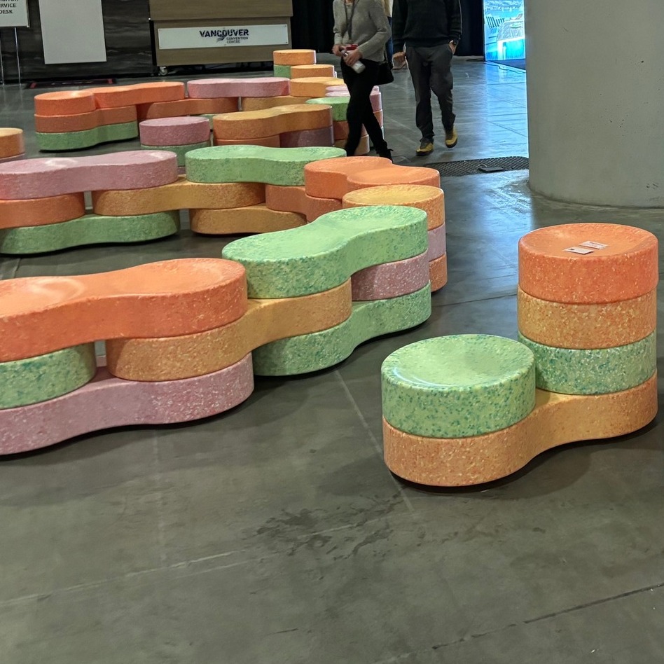 Trends we noticed at @idsvancouver COLOUR! People are expanding their palettes and playing with colour in a way we haven't seen in years. What's the boldest colour you've ever used in your home? What about your wardrobe?
#color2024 #color2025 #ColorTrends2024 #maximalism #maximalistinteriors #maximalistdecor #orange