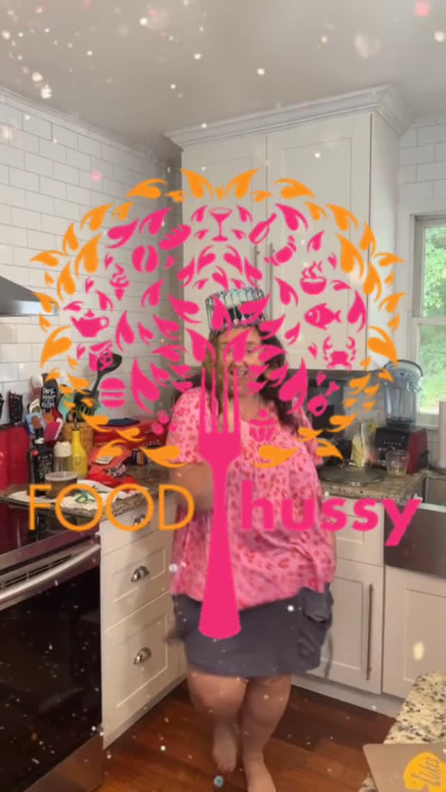 I don’t always blush, but when I do it’s because someone said they loved one of my recipes 😍😍
#TheFoodHussy
#CopycatRecipe
#PastaLovers
#EasyDinnerRecipes
#MadeFromScratch
#CookWithMe
