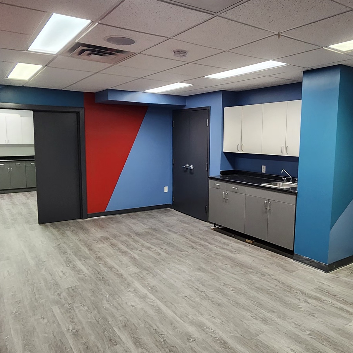 Tmattos Services - Construction And Renovation Services Precision. Style. Transformation.
Just Wrapped Up A Full Refresh Of This Commercial Space And Every Detail Counts.
✅ Repaired Walls, Trims, And Doors
✅ Installed Clean, Modern Baseboards
✅ Delivered A Fresh, Geometric Paint Design That Gives The Space Personality And Depth
✅ Finished Every Corner With Care And Consistency
When We Say We Handle Everything From Prep To Perfection, We Mean It. Whether It’s A Bold Statement Wall Or A Clean Professional Finish, We Bring Your Space To Life The Right Way.
📍Serving Toronto And The Gta
📞 437 446 4307
#Interiorpainting #Baseboardinstallation #Commercialrenovation #Drywallrepair #Torontopainter #Tmattosservices #Paintingcontractor #Officemakeover #Professionalfinish #Attentiontodetail